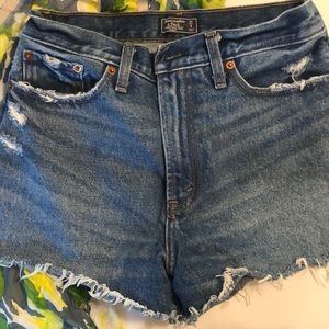 Abercrombie Annie high rise short